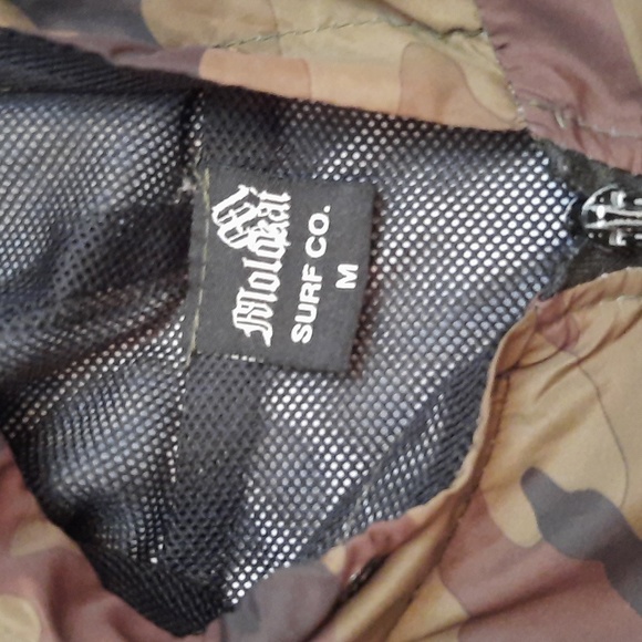 Molokai Surf Co. Mesh Lined Wind Breaker - Picture 2 of 4